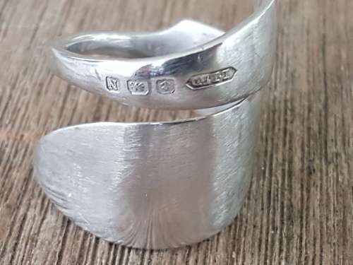 Sterling silver knife ring. Unusual design. Comfort fit. With hallmark. 17.3 grammes heavy.