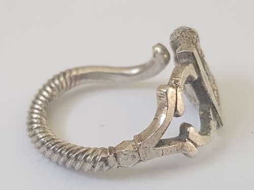 Charming Elephant Ring. Silver plated.
