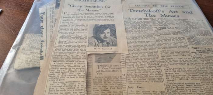 15 rare newspaper clippings 1950s on Vladimir Tretchikoff including the attack by Matthys Bokhorst