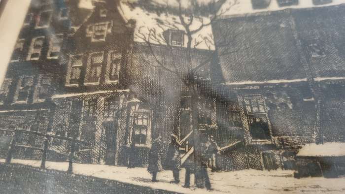 Tinus de Jongh Etching Kalverstraat Amsterdam in snow. Framed by Infinart!