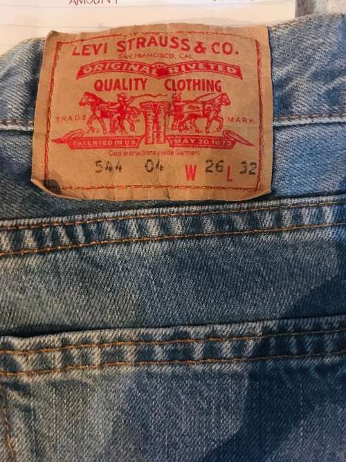 Levi Bell Bottom Jeans Size: W26 L32