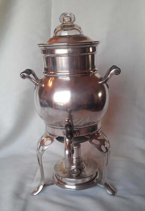 UNIVERSAL LANDERS, FRARY & CLARK  PERCOLATOR WITH BURNER