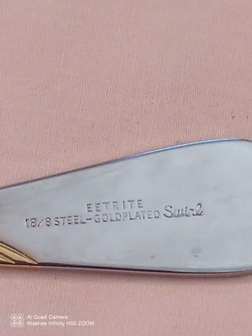 Eetrite 18/ Stainless steel -goldplated  insert cake lifter
