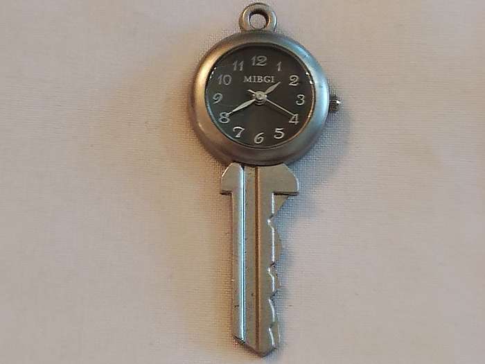 Mibgi Key Pendant Watch