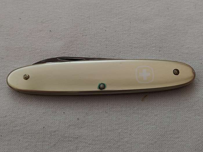 Wenger Delemont Switzerland Stainless Pocket knife: Fastex Specialists in Bolts & Nuts and Allied