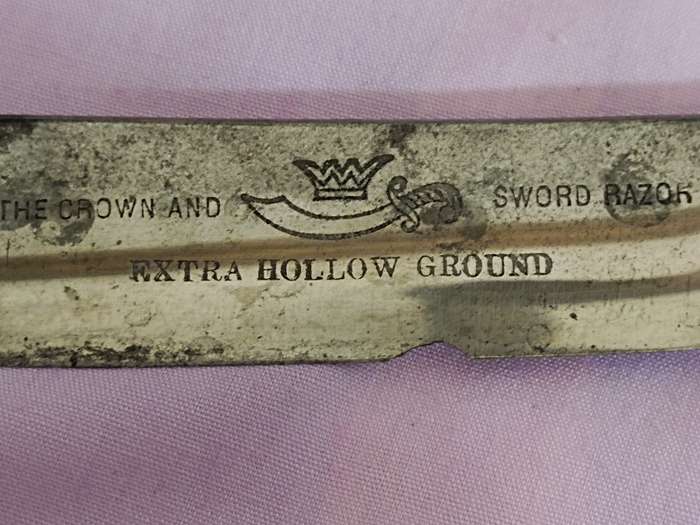 Vintage Crown Cut Throat Razor