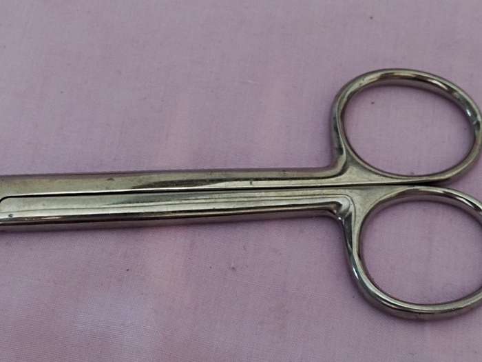 Medical Stainless steel Scissors (a)