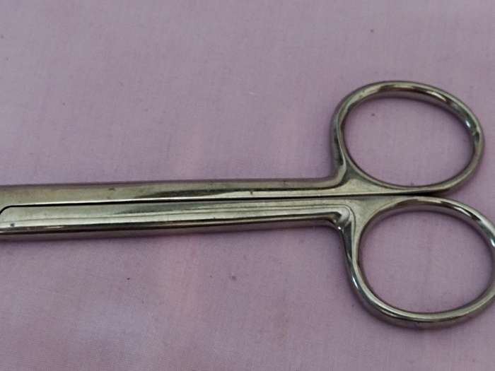 Medical Stainless steel Scissors (a)