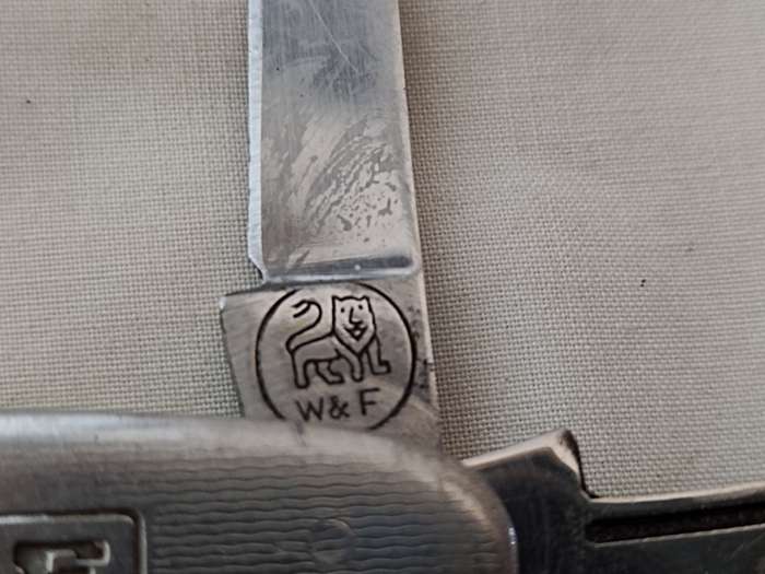 SKF Multi Pocket Knife