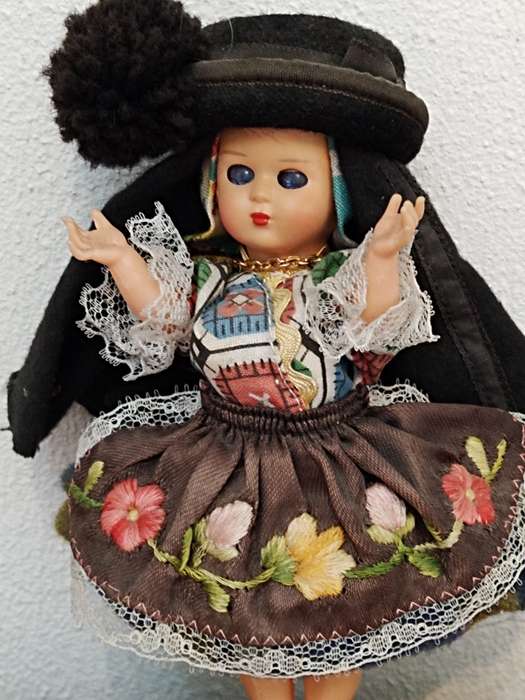 Vintage Folk Art Doll: Portugal Doll