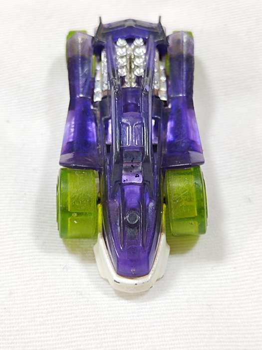 2011 HOT WHEELS DIRTY OUTLAW T9714 PURPLE DIECAST 2 3/4` CAR W/ GREEN TIRES