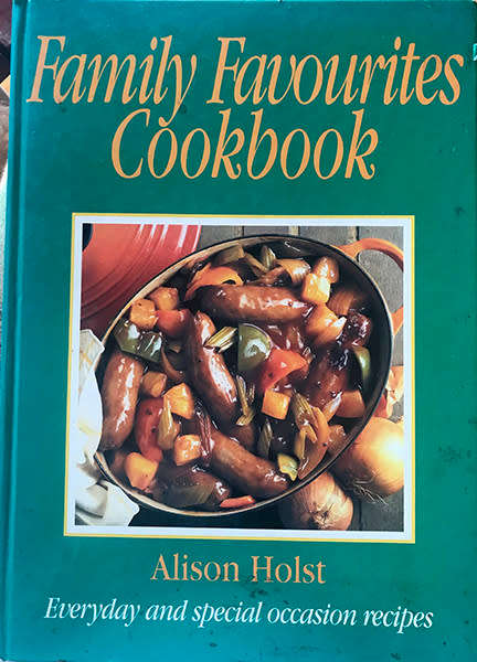 FAMILY FAVOURITES COOKBOOK