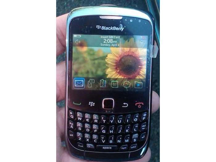 Blackberry Curve 9300 - Original and in good condition! -R1 no reserve