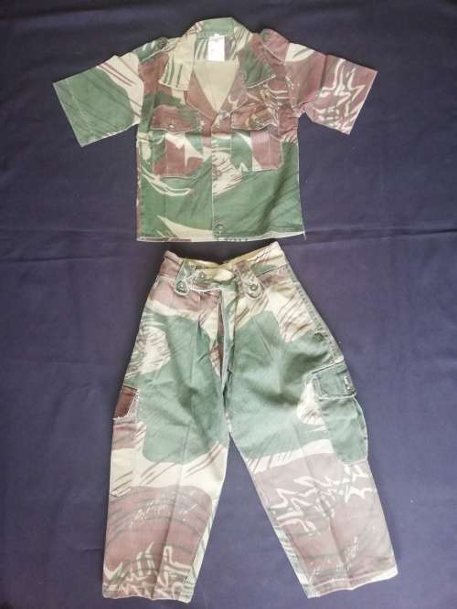 Rhodesian Army Kids camouflage uniform. No overseas postage.