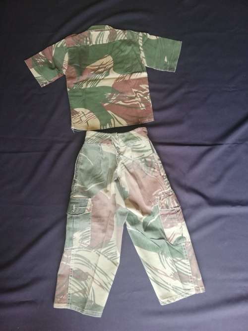 Rhodesian Army Kids camouflage uniform. No overseas postage.