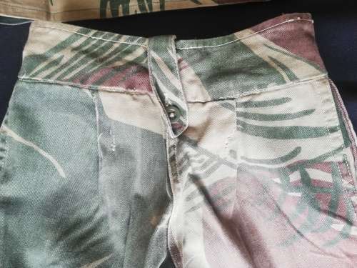 Rhodesian Army Kids camouflage uniform. No overseas postage.