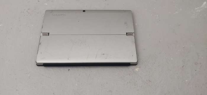 *2-in-1* Lenovo Miix 520 Touch Core i7 8550u, 256GB SSD, 8GB DDR4, Windows 11