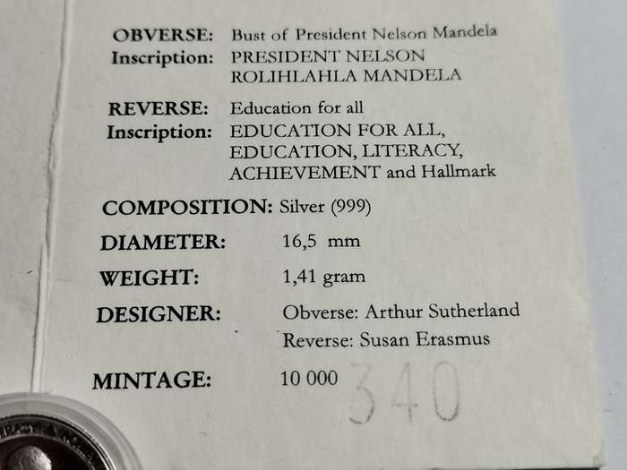 FNB PROOF PURE SILVER MANDELA MEDALLION WITH CERTIFICATE.