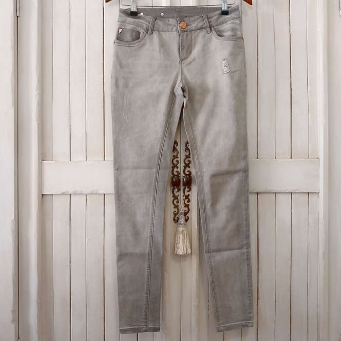 FOSCHINI NEWS DENIM LOW-RISE SKINNY STRETCH JEANS - LIGHT GREY
