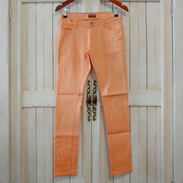 FOSCHINI WORLD WIDE WEAR LOW-RISE STRETCH SKINNY JEANS - THE MOST GORGEOUS PEACH COLOUR