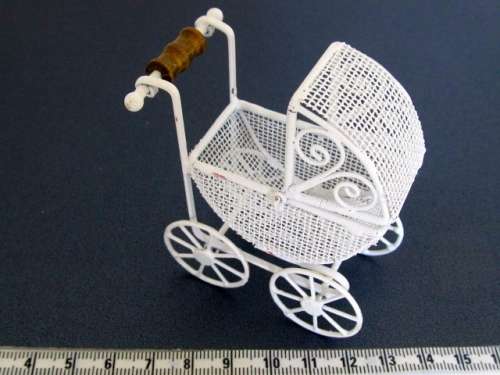 Miniature Dollhouse 1/12" Beautiful metal baby carriage with moveable hood. excellent condition