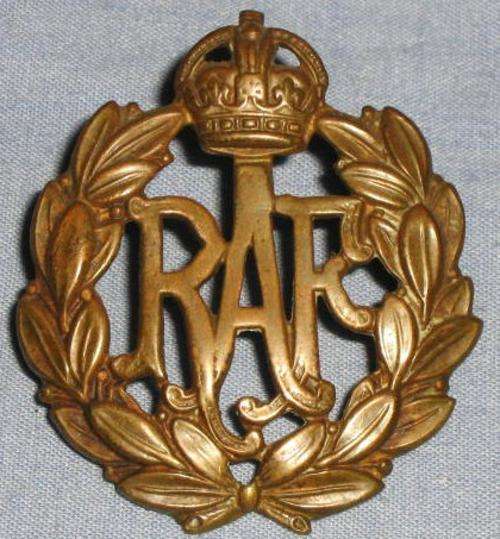 WW2 ROYAL AIR FORCE-BRASS CAP BADGE-KC-EXCELLENT CONDITION