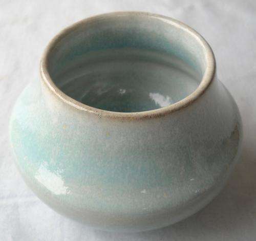SMALL BOWL / POT-GLOBE CERAMICS-POWDER BLUE-EXCELLENT CONDITION