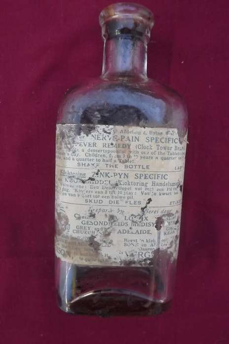 Antique Bottle - Zink Pyn Specific - from Adelaide - liquid in bottle