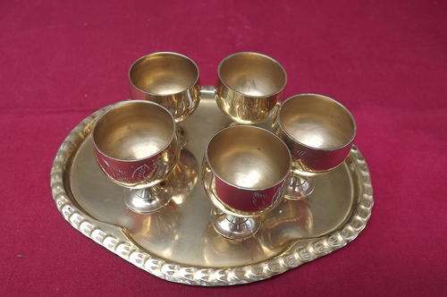 Very Small Brass Tray with 5 Goblets in good condition 13x17.25cm - goblet height 5cm