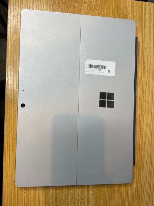 Microsoft Surface Pro 4 - Intel Core i5 256GB/8GBRAM Wi-Fi Only