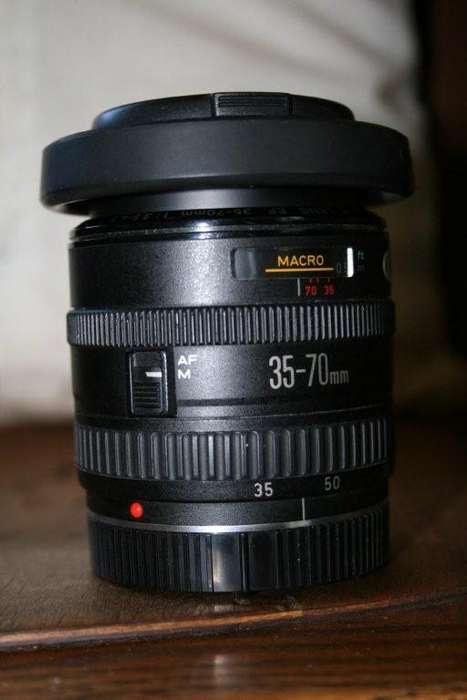 Canon 35 - 70 mm macro lens