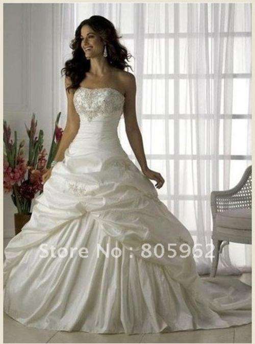 SALE!!  Beautiful wedding dress