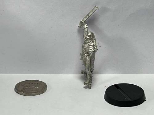 LOTR Lord of the Rings Unpainted Mini Metal Figurine: Captain