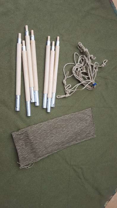 cold war era EG (DDR) strichtarn (falling rain) Zeltbahn pole and string set in camo carry bag new