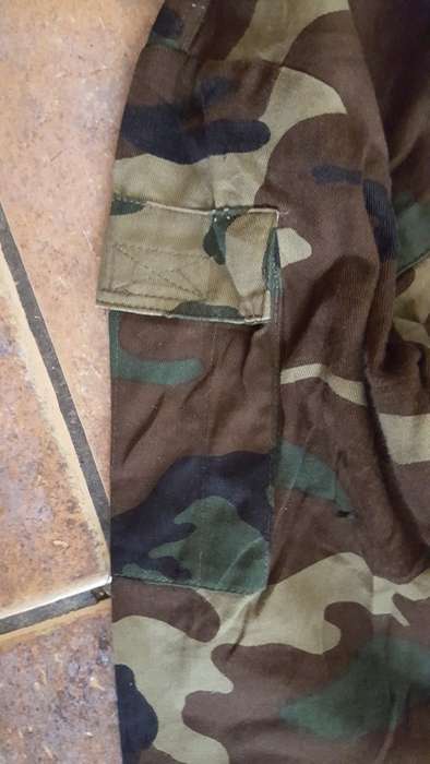 1990's (and earlier) Italian cold war era issue woodlands camo jacket/ top in size med very good mil