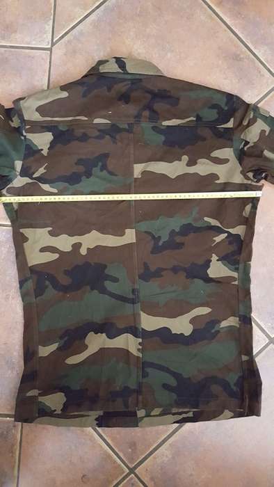 1990's (and earlier) Italian cold war era issue woodlands camo jacket/ top in size med very good mil