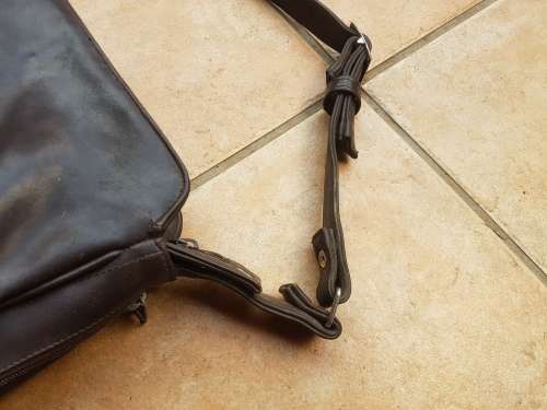 scarce original SADF era Female issue handbag - dark brown vinyl (faux leather) - no damage one zip