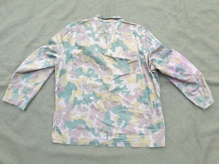 original & scarce 7 rarely seen original 1st type Hunter Group (commercial) camo jacket medium size