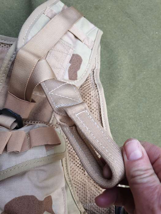 original (confirmed) UAE (Dubai) armed forces used hot extraction assault vest deset camo 20rd mags