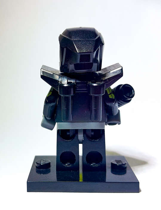 Lego Minifigure - Evil Mech - Series 11 - 2013 (Complete)