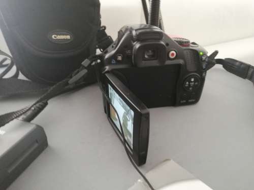 ***CANON POWERSHOT SX30 IS WITH BAG, CHARGER, MEMORY CARD****R99 FREIGHT