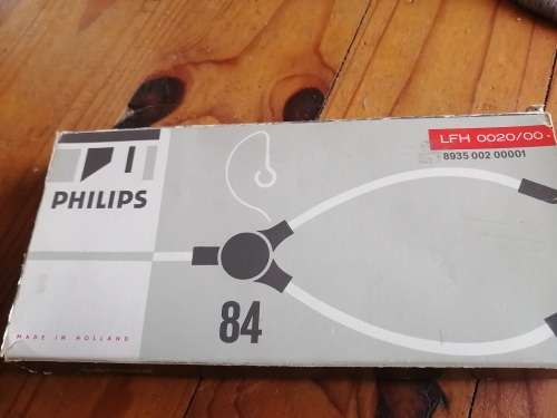 ***LATE ENTRY******VINTAGE COLLECTORS MICROPHONES, EAR PIECES, HEAD PHONES*****R150 FREIGHT****