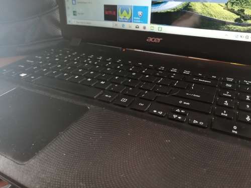 **FREE FREIGHT FRIDAY***ACER ASPIRE ES1 I3, 1TB HDD AND FREE NEW BACKPACK BAG****