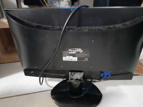 **LOT OF 4 X 19 INCH LCD SCREENS WITH POWER CORDS AND VGA, ALL WORKING**1 BID FOR 4***