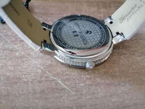 **MONTH END MADNESS**BRAND NEW WOMANS JACQUES LEMANS 1683 IN BOX*R3500 IN STORE**