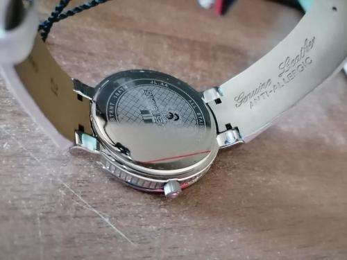 **MONTH END MADNESS**BRAND NEW WOMANS JACQUES LEMANS 1683 IN BOX*R3500 IN STORE**