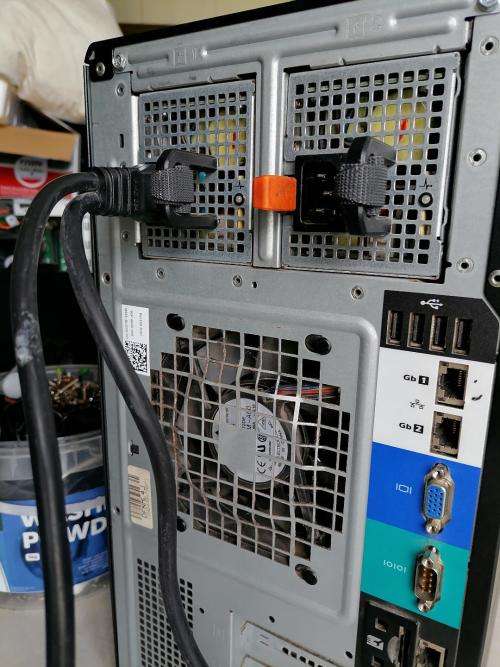*CYBER WEEK DEAL*DELL POWEREDGE T310 E90S SERVER*4xHDD(TOTAL 2TB) 6GB RAM INTEL XENON**