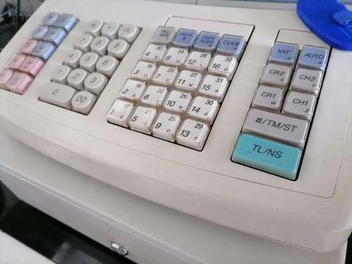 *LIQUIDATION ITEM*WORKING SHARK XE-A203 THERMAL ELECTRONIC CASH REGISTER WITH CASH TILL*
