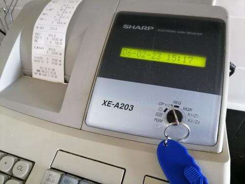 *LIQUIDATION ITEM*WORKING SHARK XE-A203 THERMAL ELECTRONIC CASH REGISTER WITH CASH TILL*
