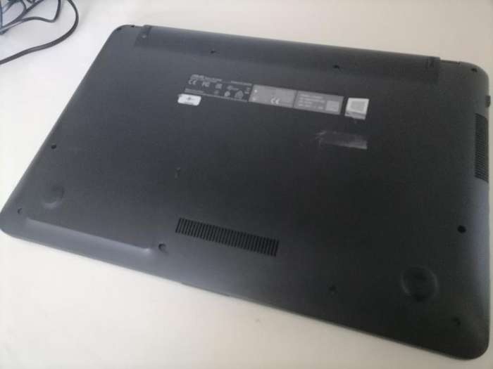 *FLASH FRIDAY SALE*R30 FREIGHT*ASUS VIVOBOOK AMD A4 LAPTOP, 8GB RAM,W10/OFFICE,CHARGER,BATTERY 100%
